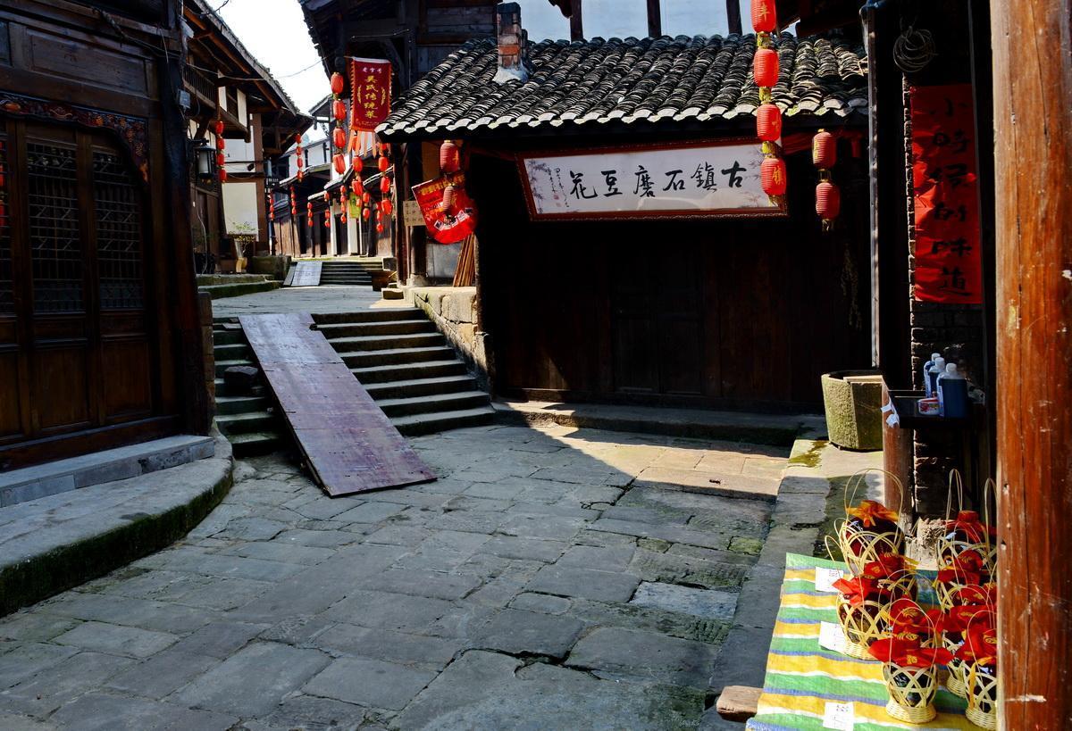 僵尸吃怪物